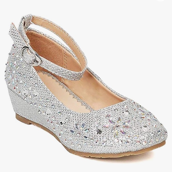 Little girls fancy shoes! - Picture 3 of 5